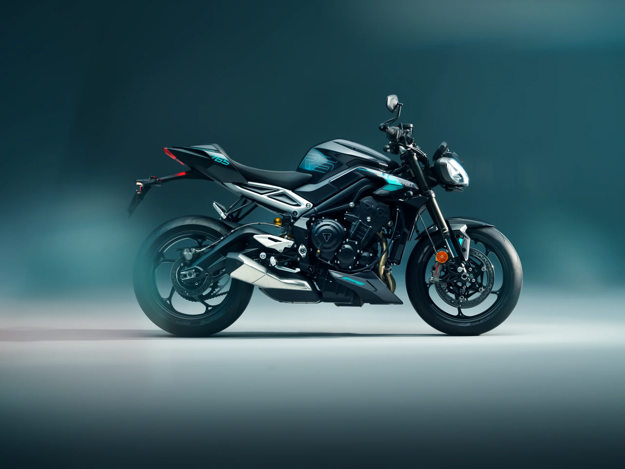 Domina el Asfalto con Triumph
